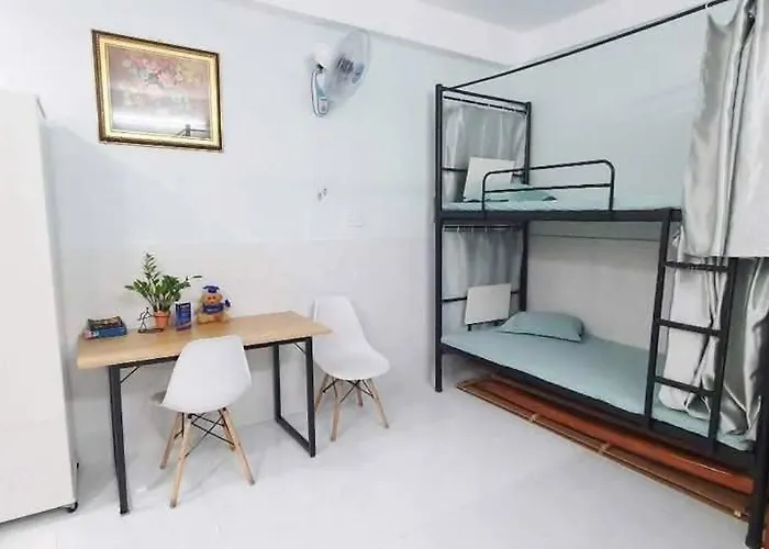 Thanh Long Hostel & Dorm